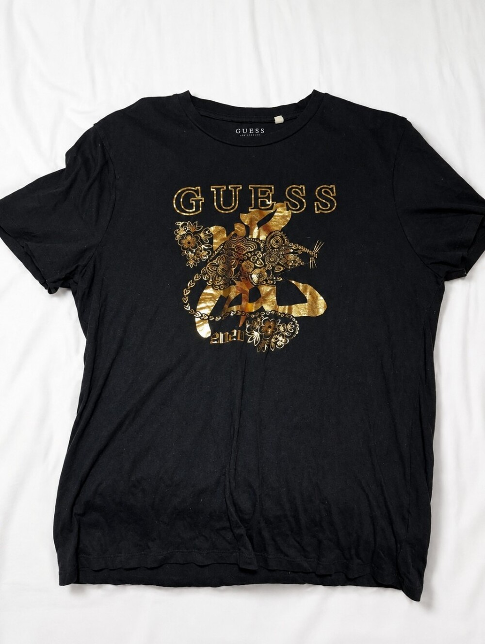 GUESS Black Short-Sleeve Graphic Tee with Metallic Gold & Floral Design Sz XXL
